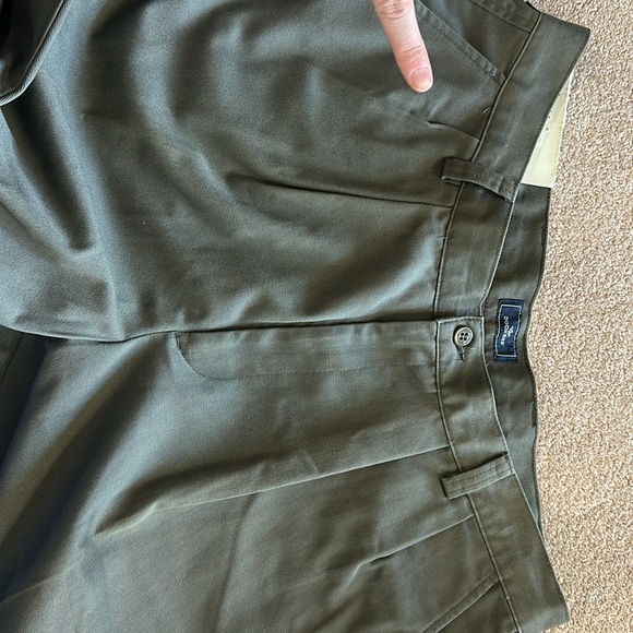 Dockers Relaxed Fit Pleated Chinos (Irregular) 36 x 29 dress pants - Picture 8 of 8